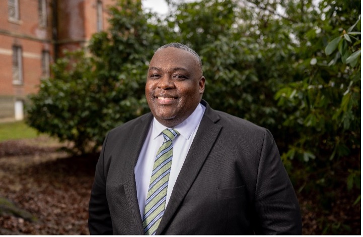Dr. Lewatis McNeal photo
